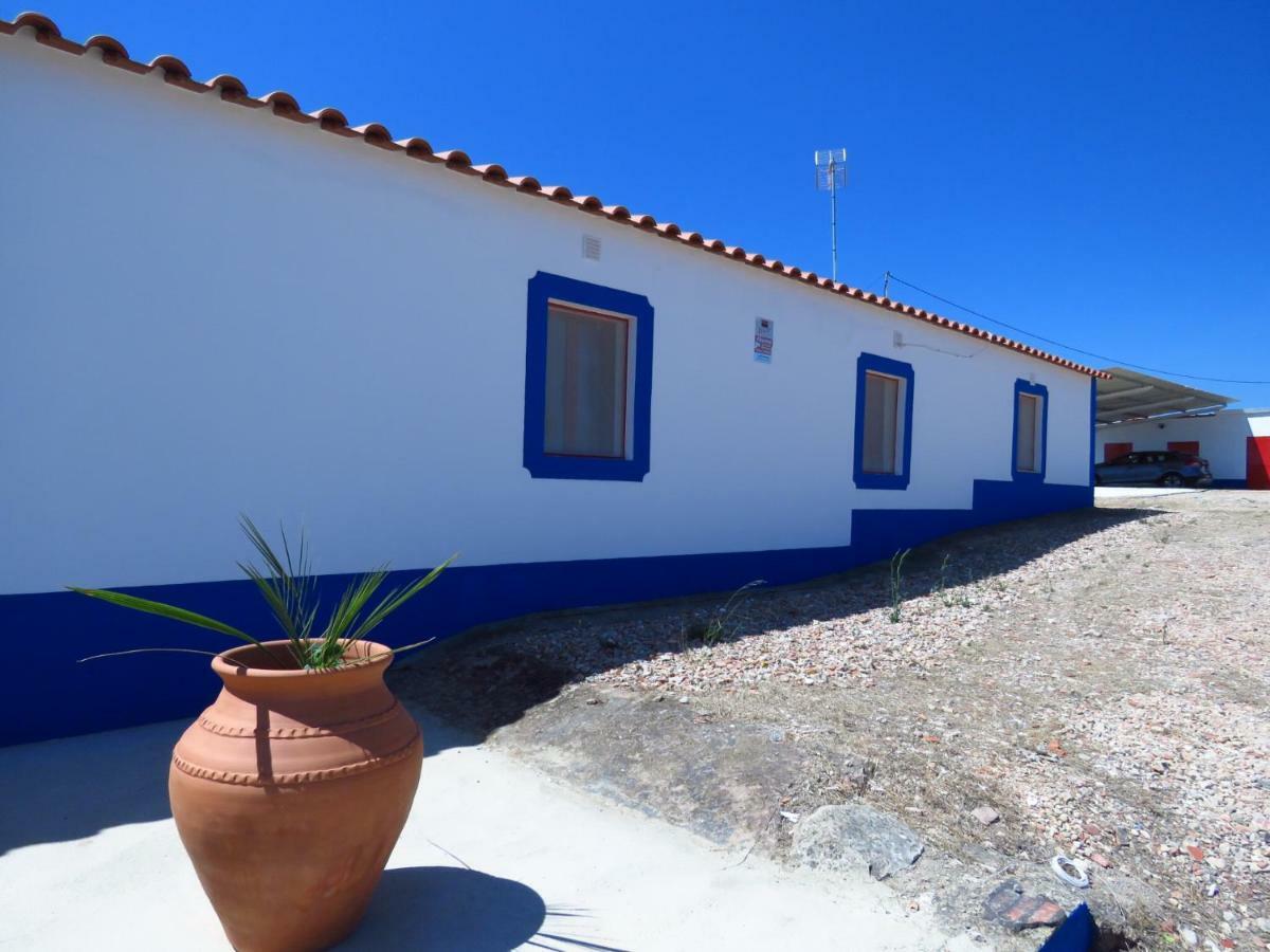 Vale Do Boto-Quinta Com 3 Casas Villa Кастро Марим Екстериор снимка